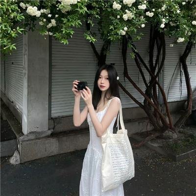 小鱼莉莉